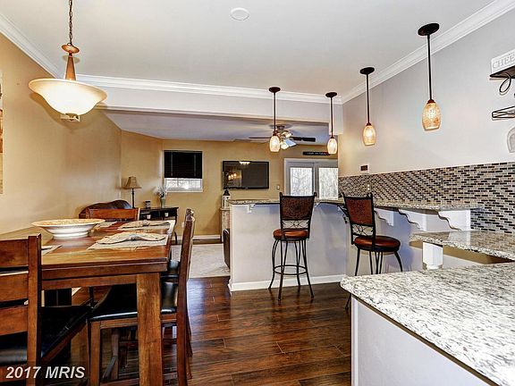 5th image of 14 Forest Glen Ct