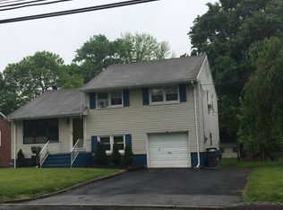 101 Greenbrook Rd, North Plainfield, NJ 07060