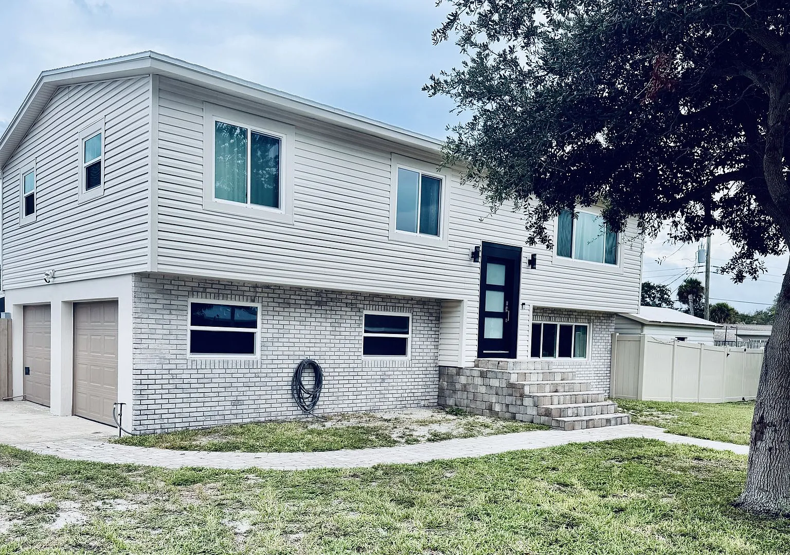 Beachside Dream Home With Pool, Canal Views & No Hoa — Photo 1