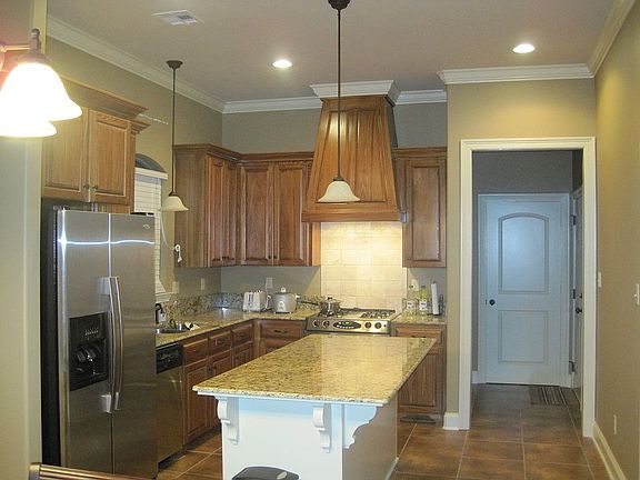 5th image of 107 Queensberry Dr