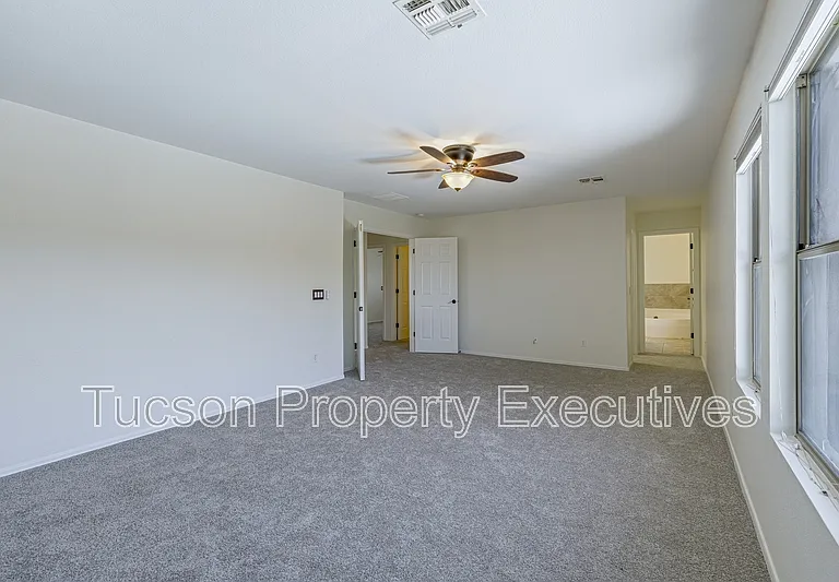 10176 N Nine Iron Dr — Photo 19