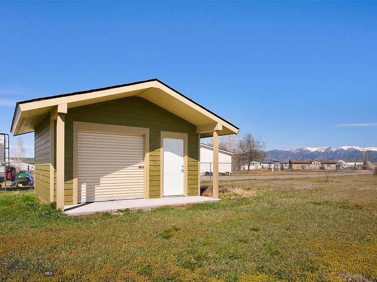 Listing photo 4