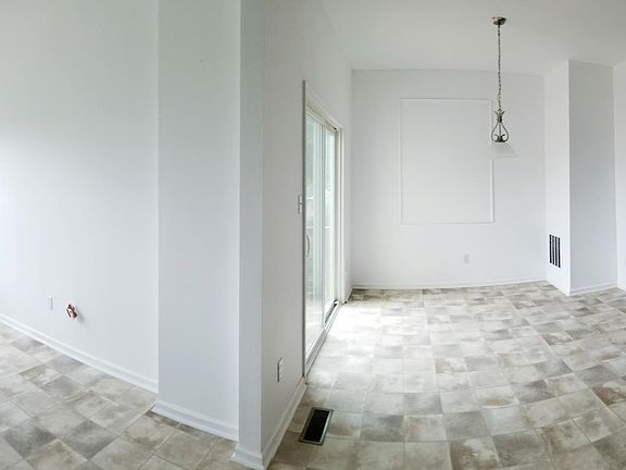 5th image of 362 Larose Dr