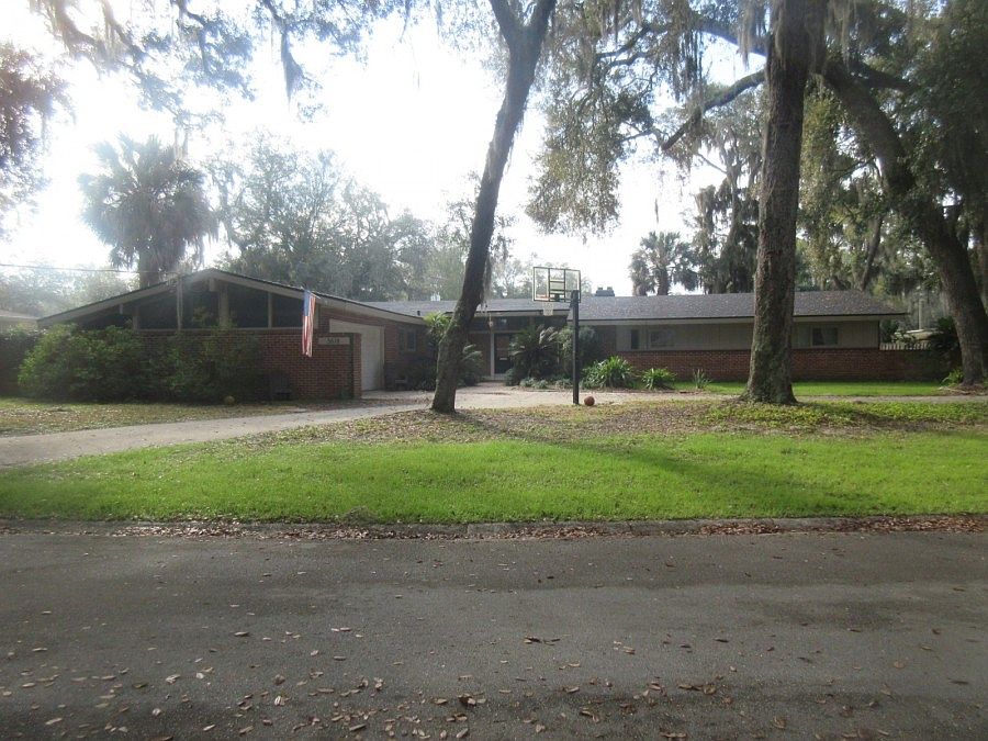 1st image of 3618 Leewood Ln