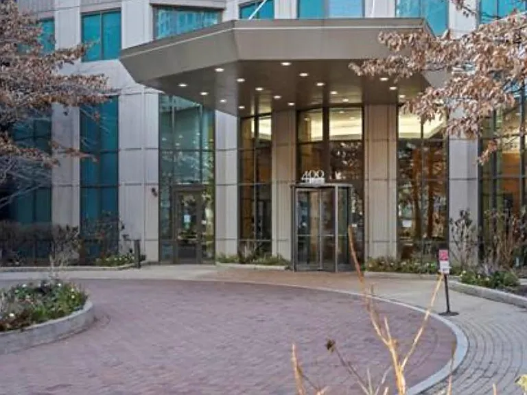 400 N La Salle Dr #3201 — Photo 10