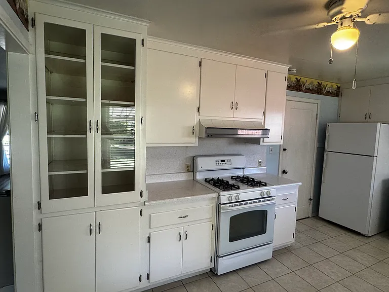 3940 La Verne Way — Photo 16
