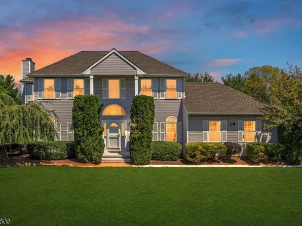 14 Zeller Dr, Franklin Twp., NJ 08873