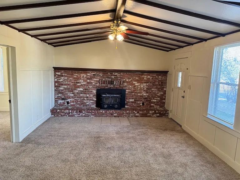 2269 Butte St — Photo 2