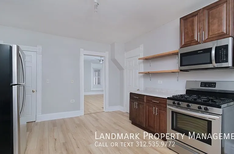 1917 S May St #1R — Photo 5