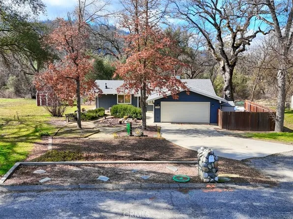 40668 Griffin Dr, Oakhurst, CA 93644
