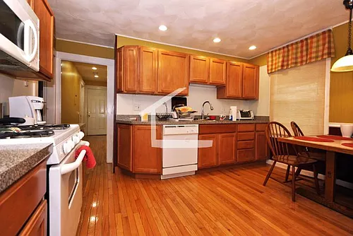 25 Fairbanks St Photo 1