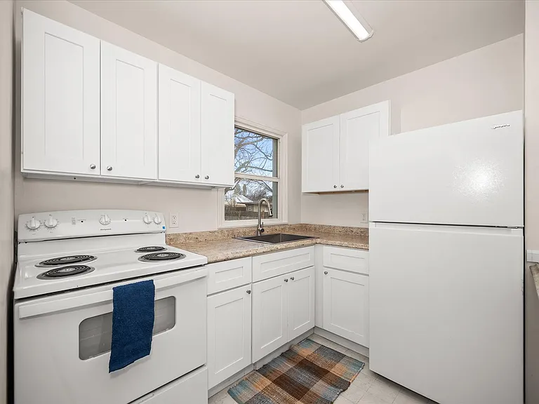 10124 N Whittier St — Photo 5