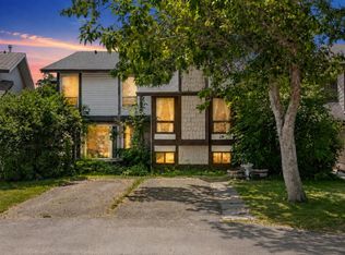 28 N Templegreen Bay NE, Calgary, AB T1Y4Z3