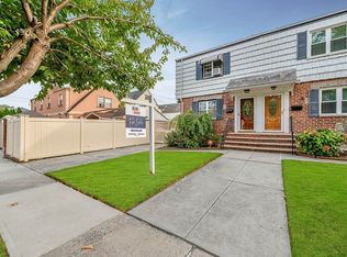 147-40 20th Rd, Flushing, NY 11357