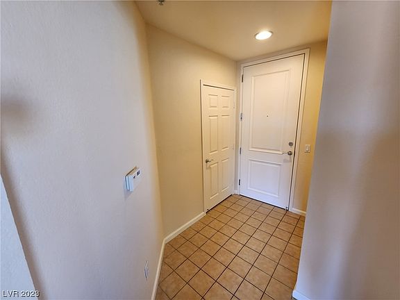 4th image of 43 Agate Ave Unit 503