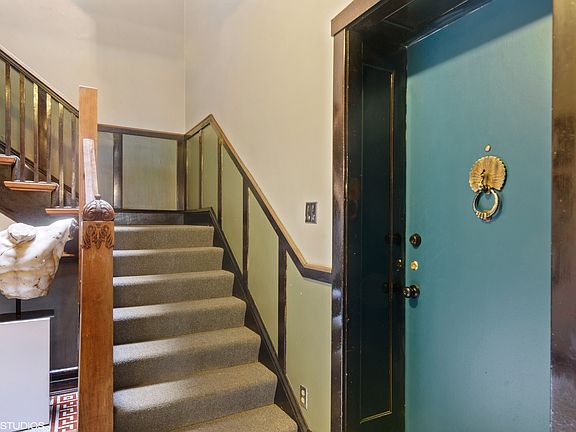 3rd image of 1219 W North Shore Ave #1W