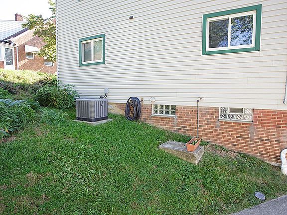 4th image of 5006 E 71st St