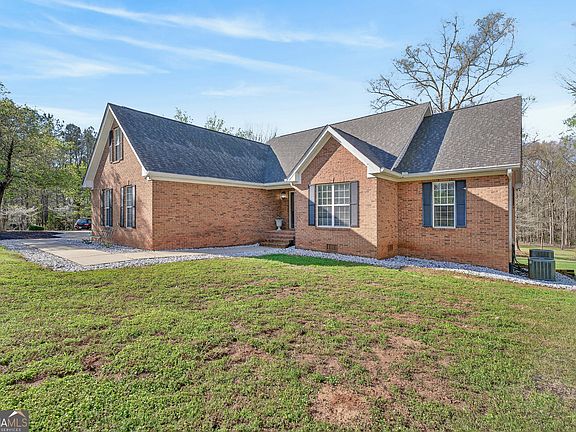 3rd image of 125 Whitehead Rd