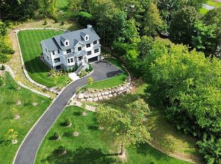 354 Beaufort Ave, Livingston, NJ 07039