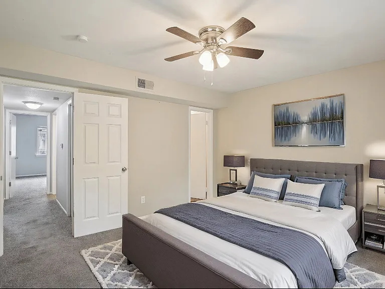 6823 N Broadway St — Photo 23