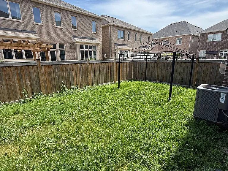 222 N Park Blvd — Photo 19
