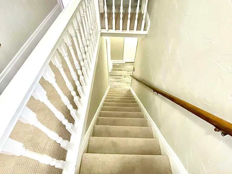 415 Brown Ave — Photo 11