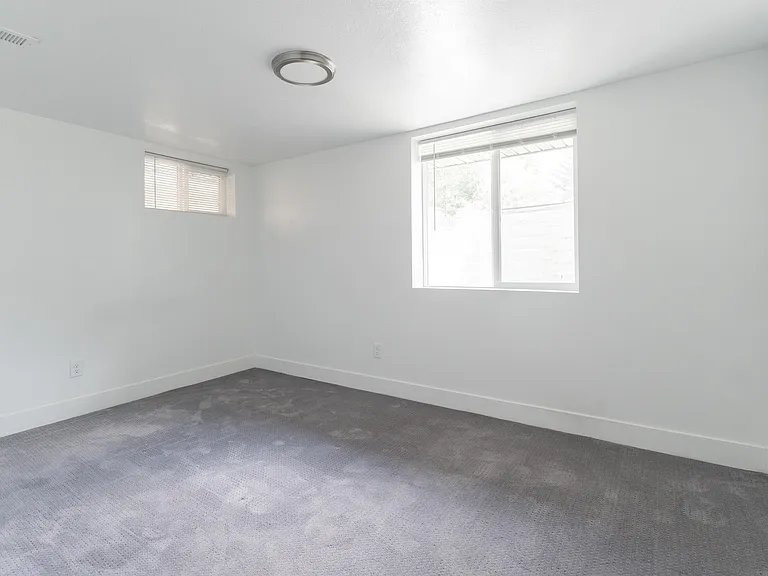 360 N 200 W #B — Photo 11
