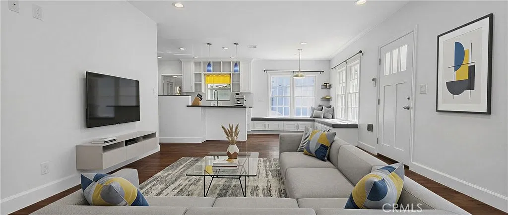 4 bed, 2029 sqft, $7,000 — Photo 2