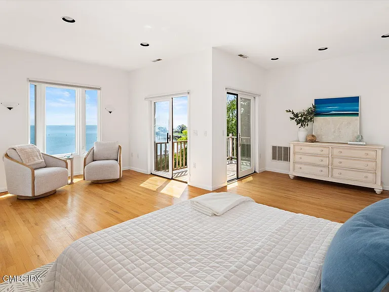 64 Ocean Dr E — Photo 19
