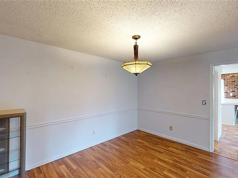 4507 Sir Johns Ln — Photo 11