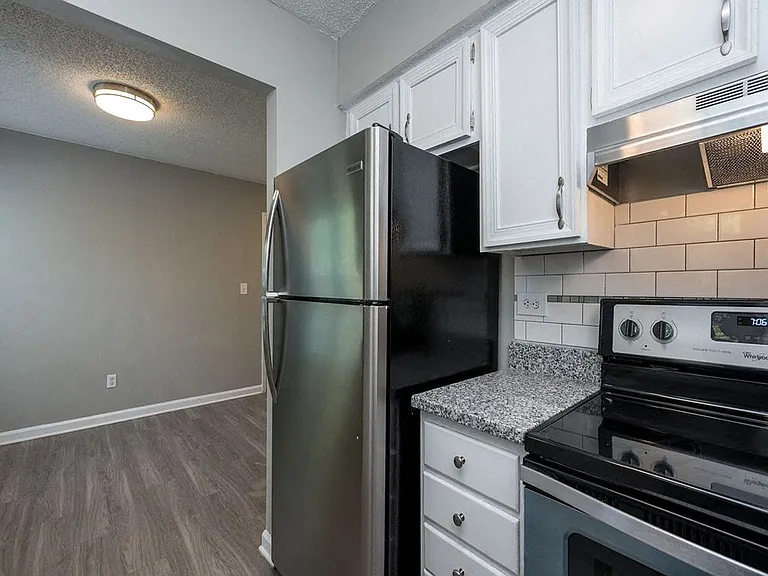Willow Bend Apartments — Photo 17
