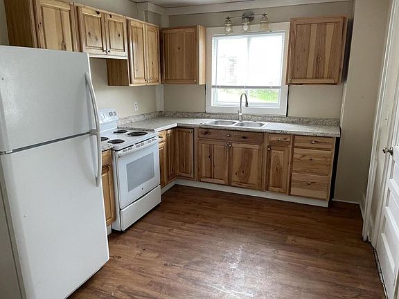 4th image of 438 Mulberry St