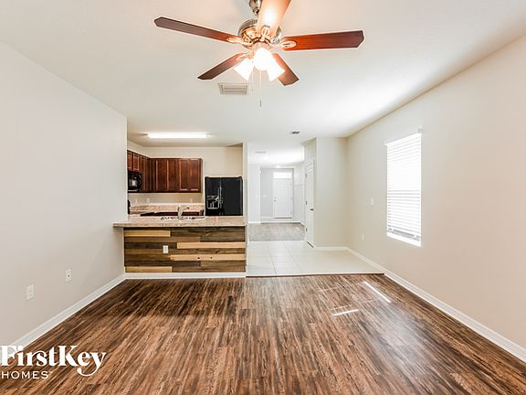 5th image of 1020 Ashentree Dr
