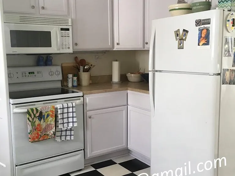 704 SE 2nd St — Photo 5