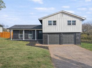 5240 Omalley Ln, Stone Mountain, GA 30088