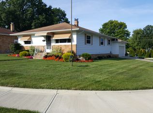 1886 Ridgewick Dr, Wickliffe, OH 44092