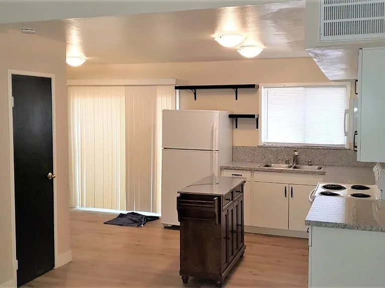 5118 Garden Ln #C — Photo 2