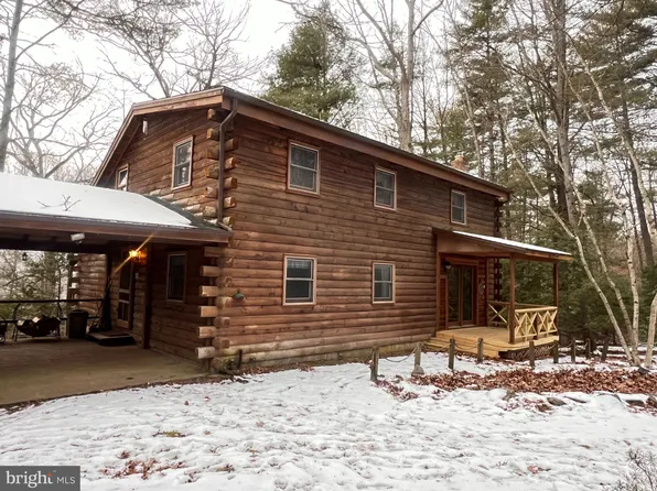 364 Mill Farm Trl, Berkeley Springs, WV 25411