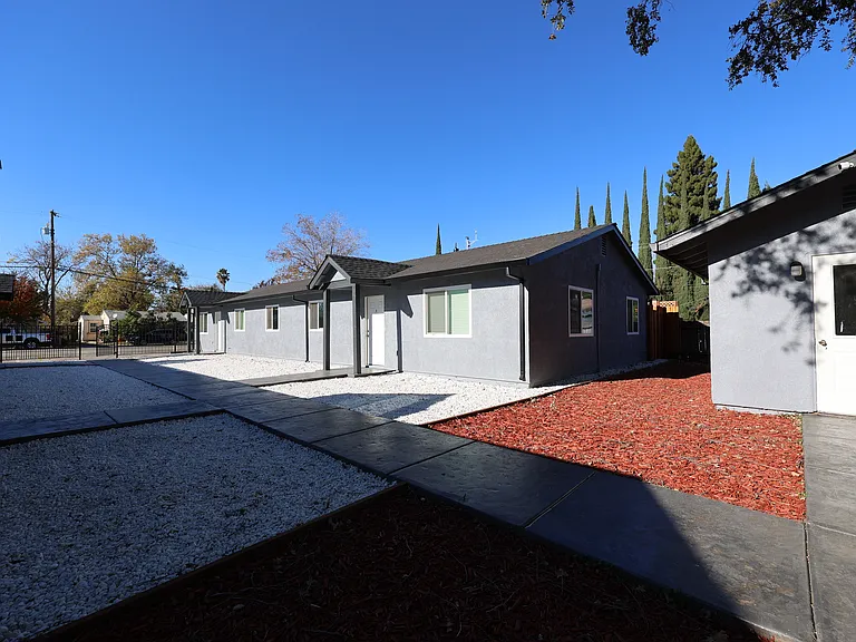 761 Almond St #B — Photo 14