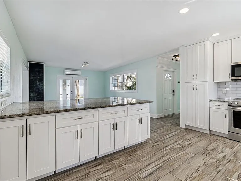 1733 Bayou Grande Blvd NE — Photo 12