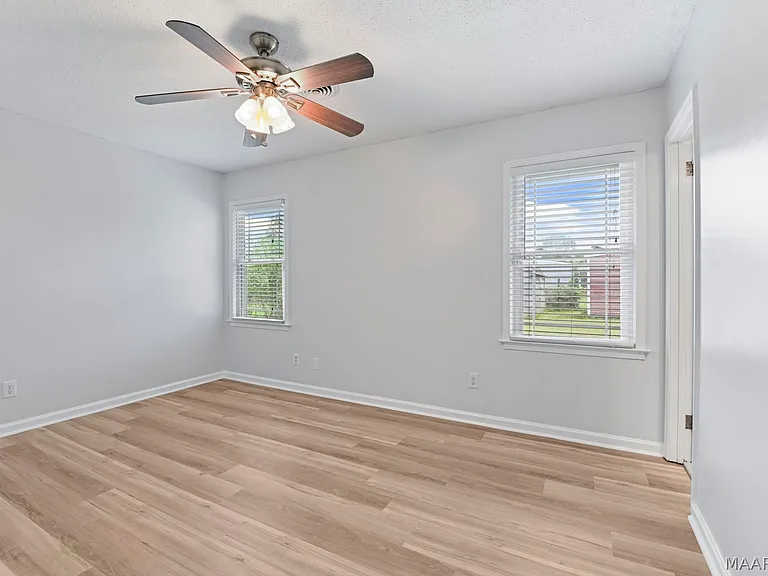 111 Lori St — Photo 19