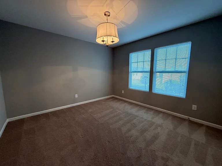 6079 Shamrock Green Dr — Photo 32