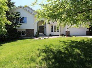 13533 James Ave S, Burnsville, MN 55337