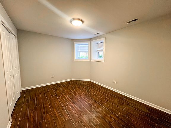 4th image of 3155 N Pine Grove Ave #3155