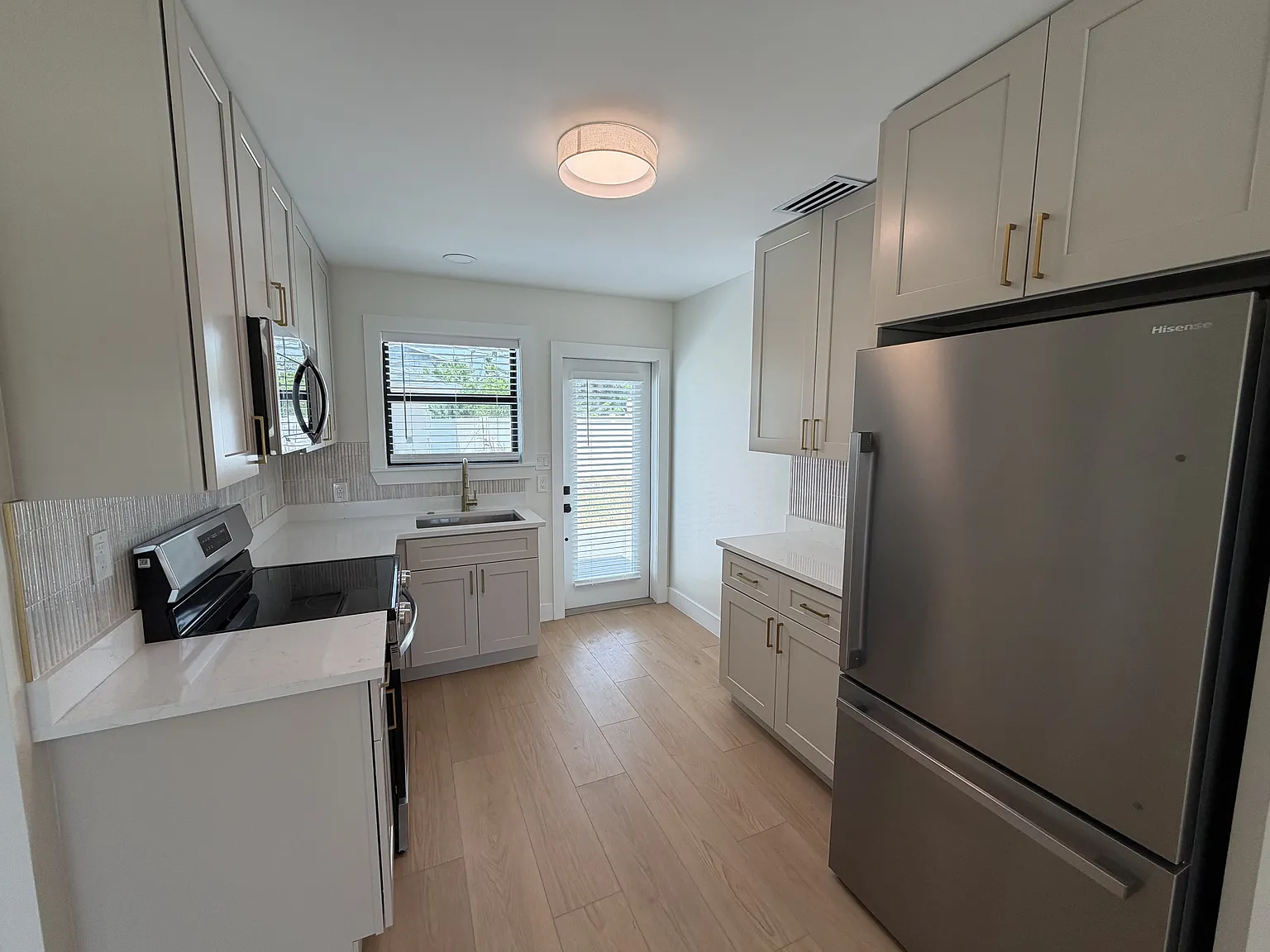 3219 East Debazan Avenue Unit #2 — Photo 2