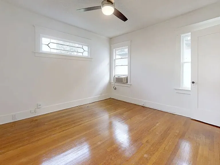 1260 N Flores St #5 — Photo 7