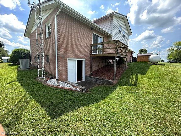 5th image of 43023 Luray Dr