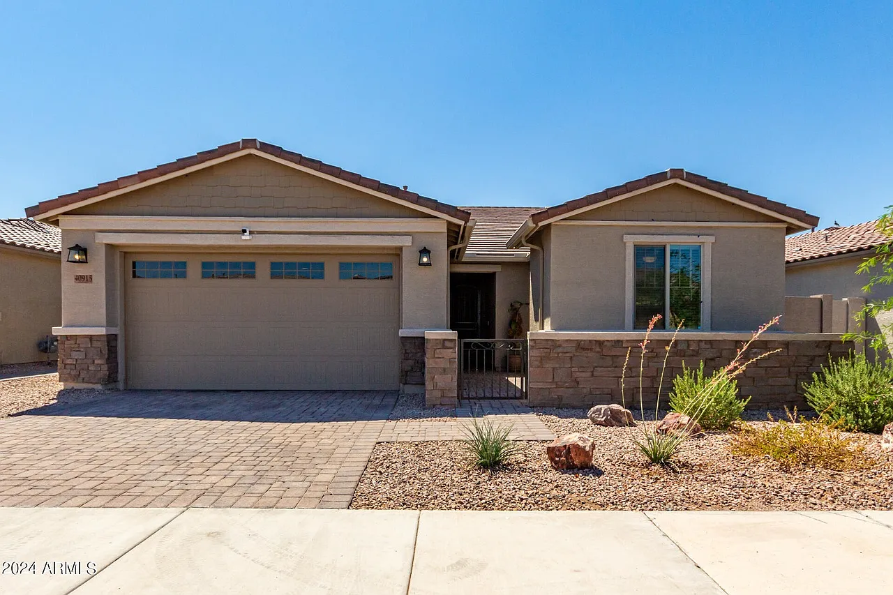 4 bed, 2152 sqft, $2,750 — Photo 3