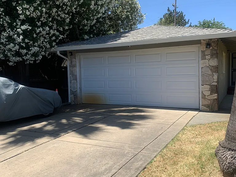 2419 Loyola Dr — Photo 17