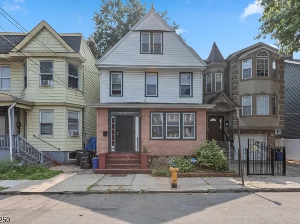 42 Mead St, Newark City, NJ 07106